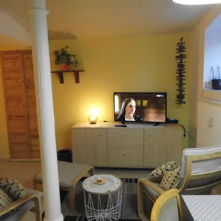Ferienwohnung In Kirchscheidungen Mit Grill, Garten Und Terrasse Apartment *